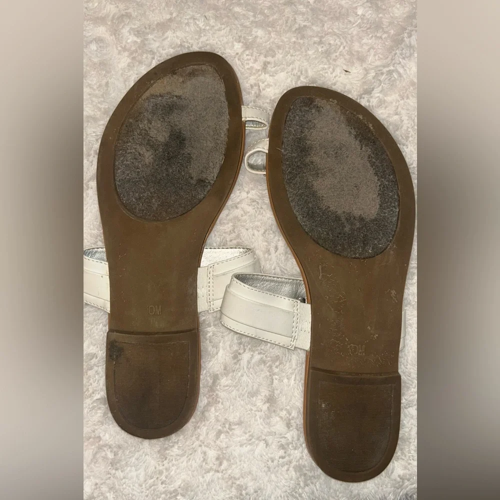 GUESS White Sandals with Silver Chain Accent - Picture 6 of 6